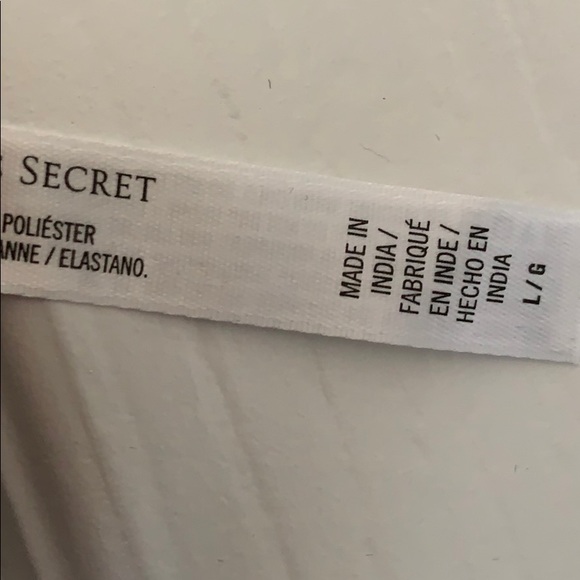 NWT VICTORIA’S SECRET VSX Black Racerback Body-Wick Sports Bra - Picture 12 of 13